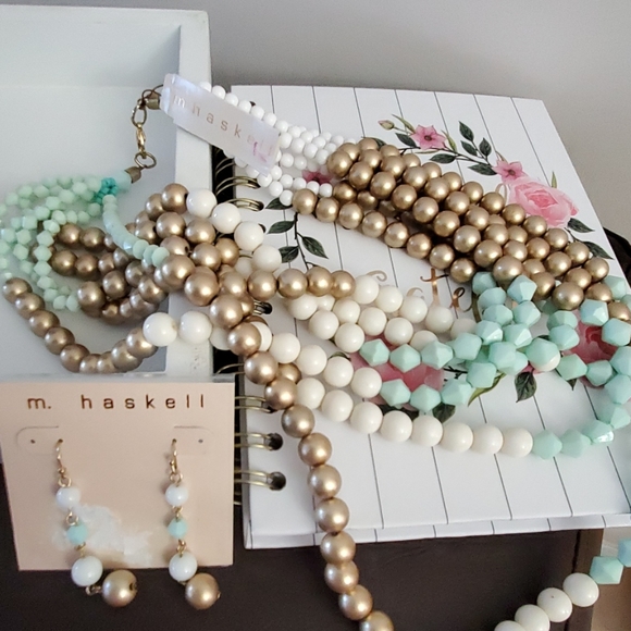 NECKLACE - Picture 3 of 4